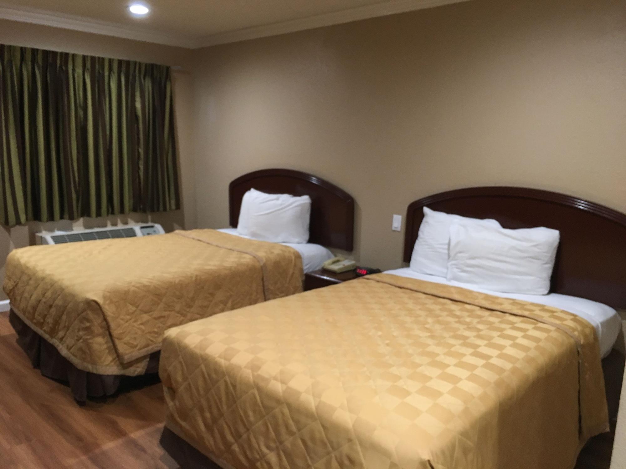 ทราเวลลอดจ์ บาย วินด์แฮม ออนแทริโอ Motel ออนตาริโอ ภายนอก รูปภาพ