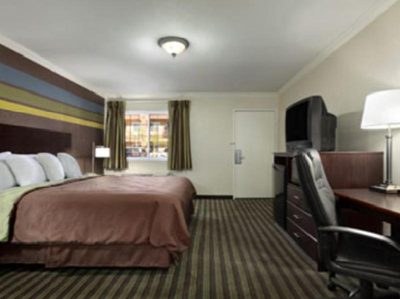 ทราเวลลอดจ์ บาย วินด์แฮม ออนแทริโอ Motel ออนตาริโอ ภายนอก รูปภาพ